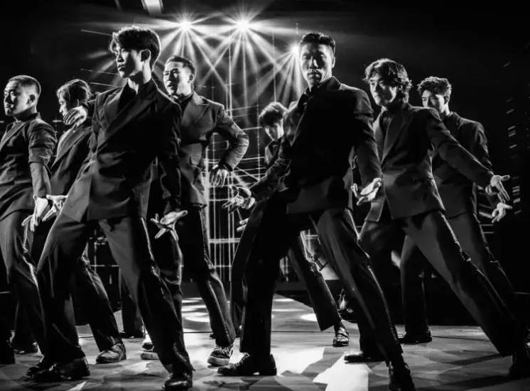 直播团播重回舞台中心：“扫腿舞”掀起宅舞复兴潮